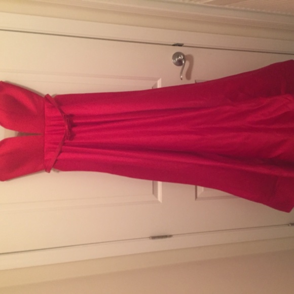 Alchera Couture Gown - Picture 5 of 5